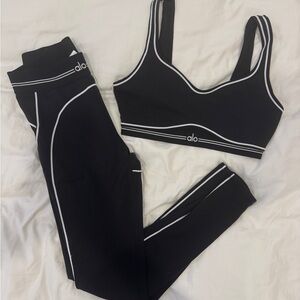 ALO Yoga Black and White Set